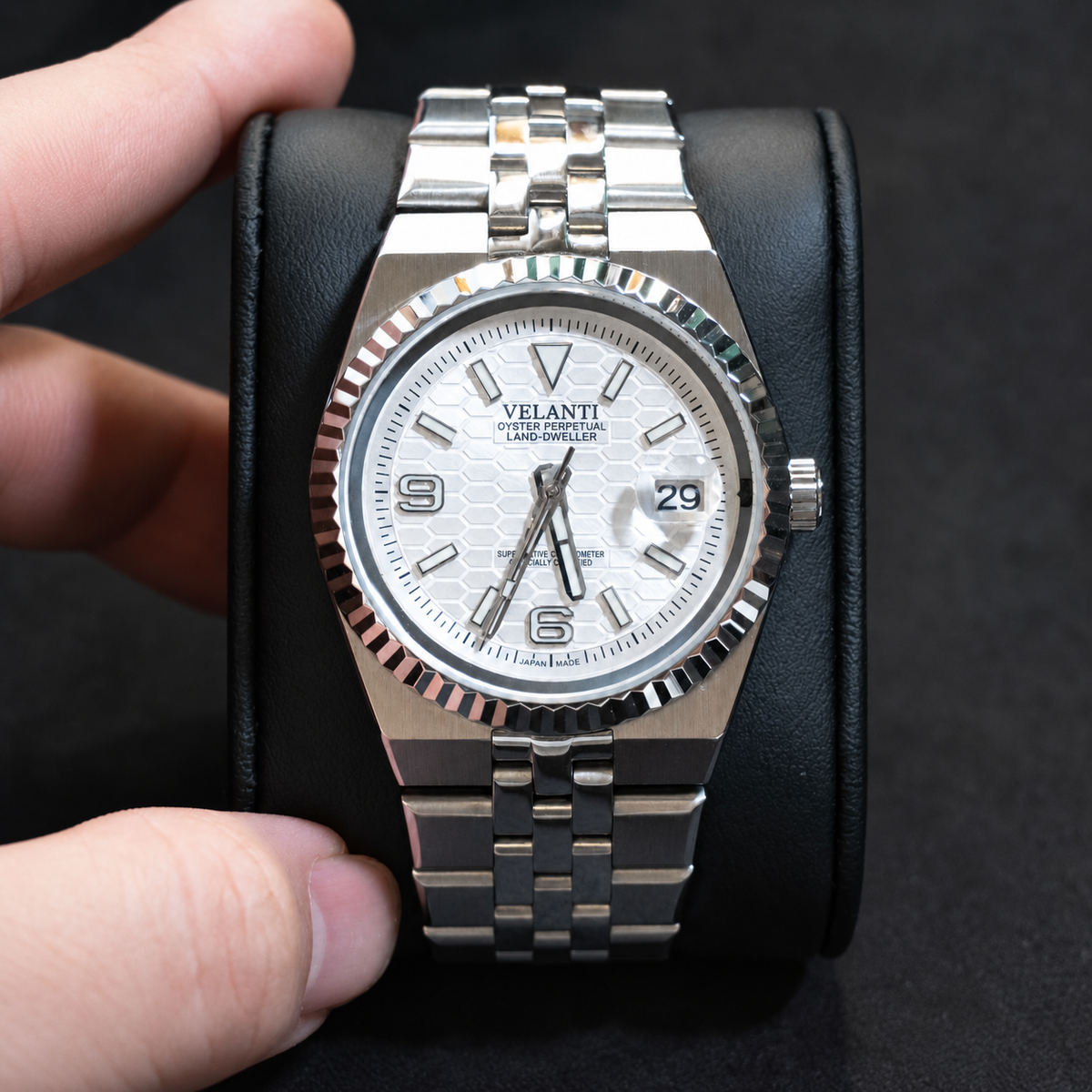 Landvel | Silver - White