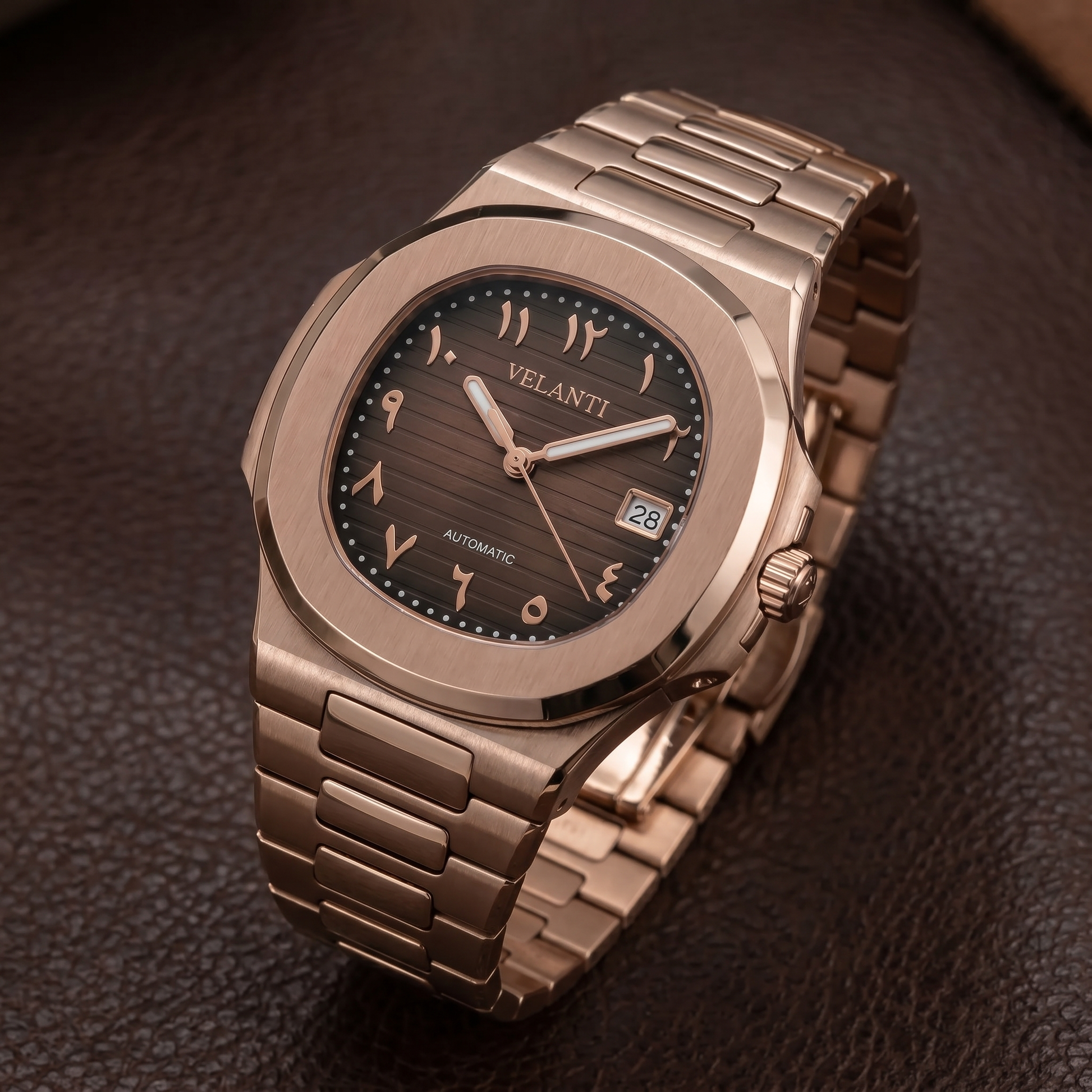 Nautilus-style custom automatic watch, Velanti Milano Nautvel Arabic Rose Gold Chocolate, bracelet detail photo