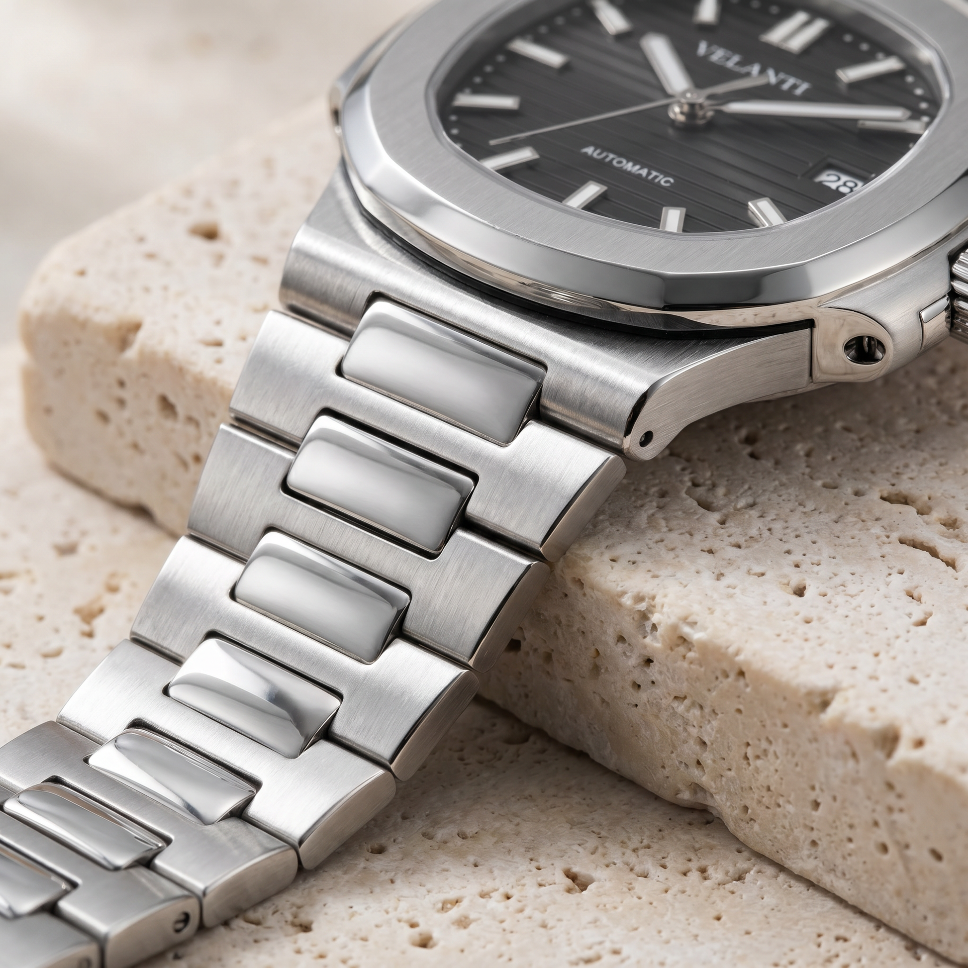 Nautilus-style mod watch Black Velanti Milano Nautvel product photo 3