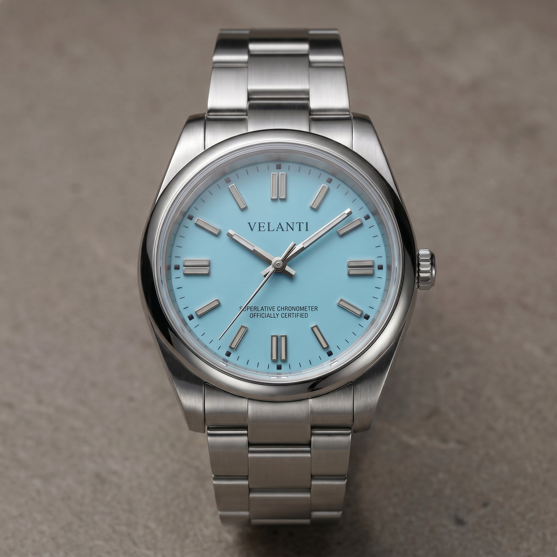 Explorer-style custom automatic watch, Velanti Milano Oystvel Tiffany Blue, watch detail photo