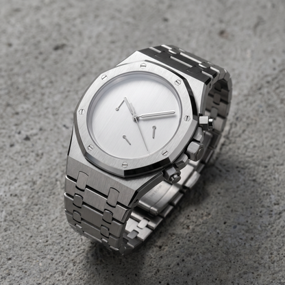 Royal Oak-style custom chronograph watch, Velanti Milano Royal Veloak Chrono Silver Minimalist, bracelet detail photo