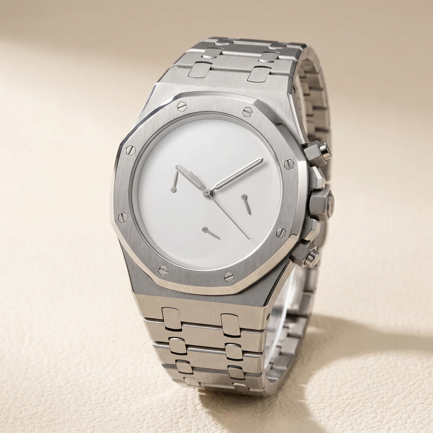 Royal Oak-style custom chronograph watch, Velanti Milano Royal Veloak Chrono Silver Minimalist, watch detail photo 8