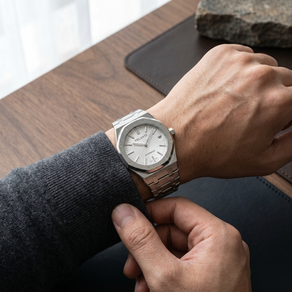 Royal Oak-style automatic watch, Velanti Milano Royal Veloak White worn on wrist