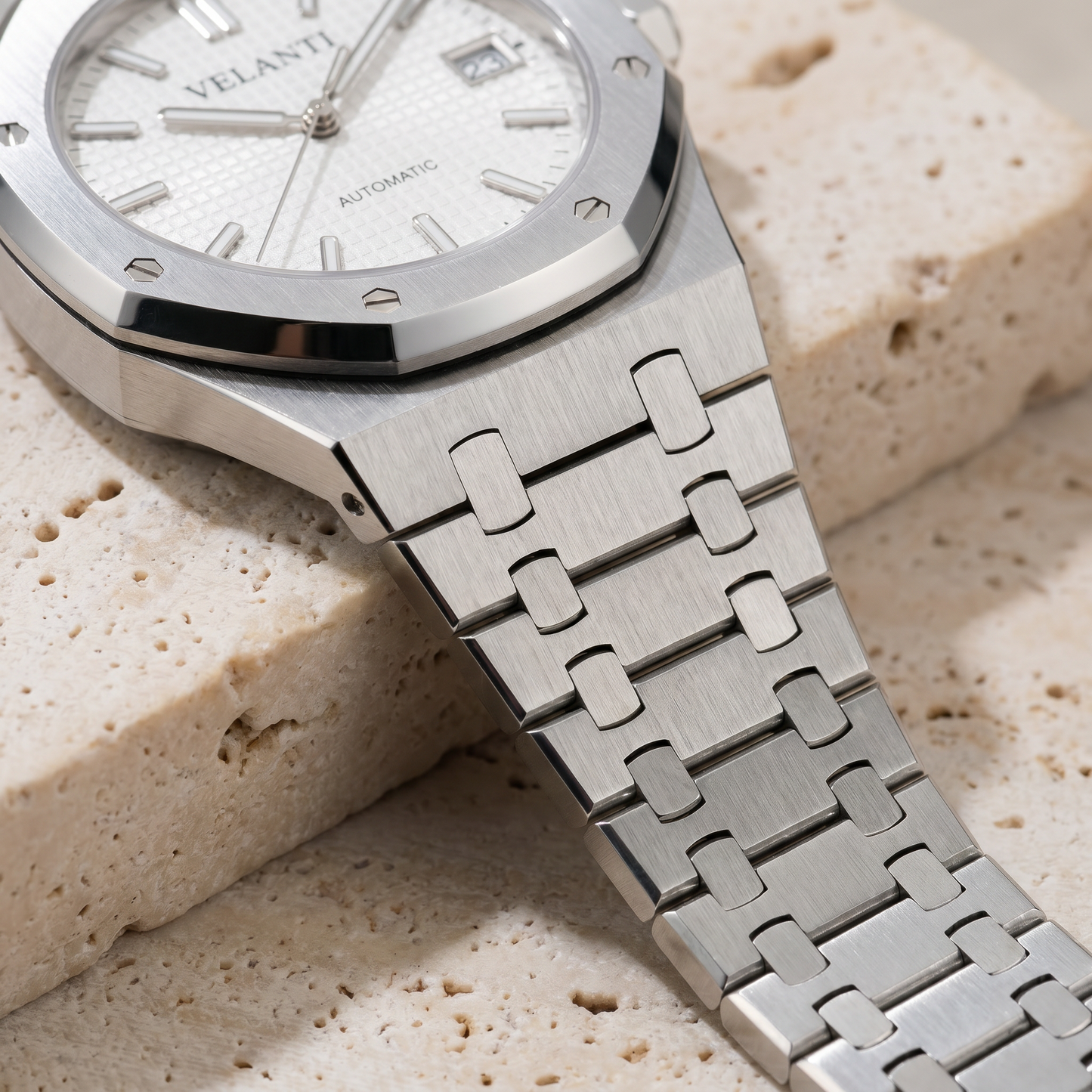 Velanti Milano Royal Veloak White watch photo 4
