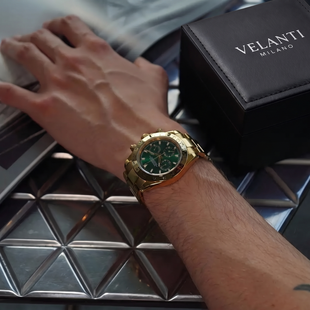 VELANTI_APPROVED_SHA256:b4be92ecc427575624d52fb560944cf4f95e55729e5ed29c4c971403f979f15c;SOURCE:veltona18:veltona-gold-green:source-03