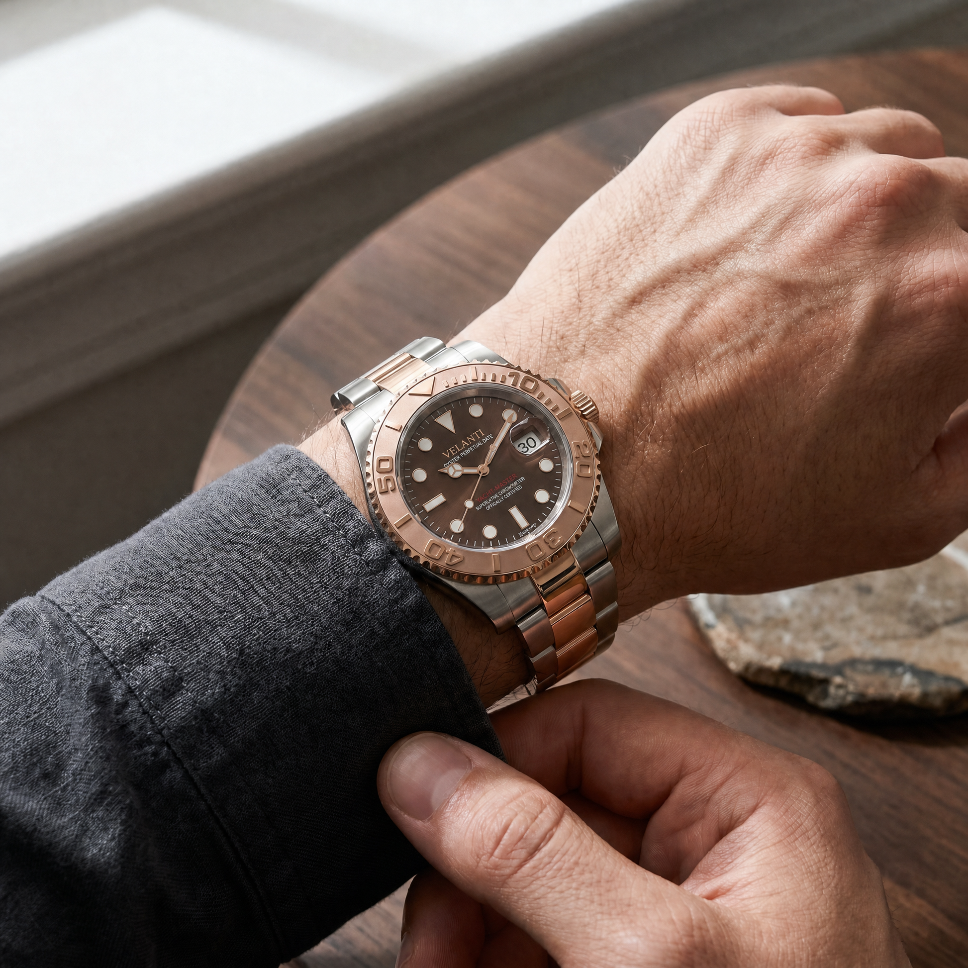 Submariner-style automatic watch, Velanti Milano Velmariner Rose Gold, on-wrist photo