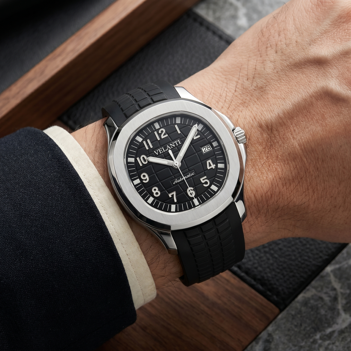 Aquanaut-style automatic watch, Velanti Milano Velnaut Black, on-wrist photo